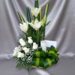 toma la imagen adjunta como base y genera gmkhk