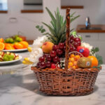 toma la imagen adjunta como base y genera w6jo